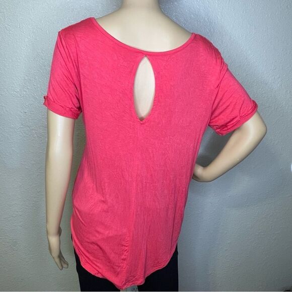 So Coral Short Sleeve Blouse Keyhole Back Size Medium - Picture 5 of 8